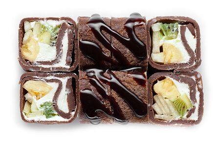 Сладкий шоколадный ролл