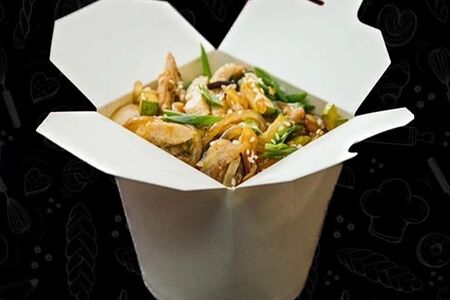 Удон с курицей в сливочном соусе