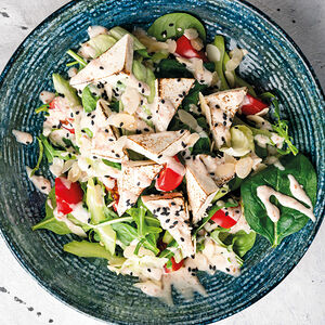 Салат овощной с сыром тофу