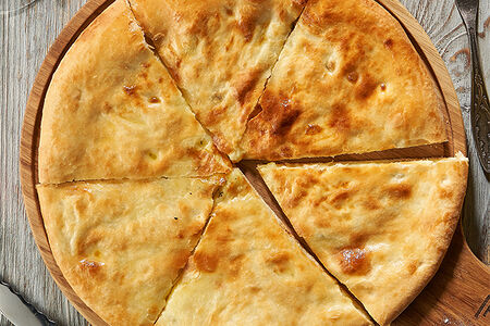 Хачапури с картофелем, сыром и укропом