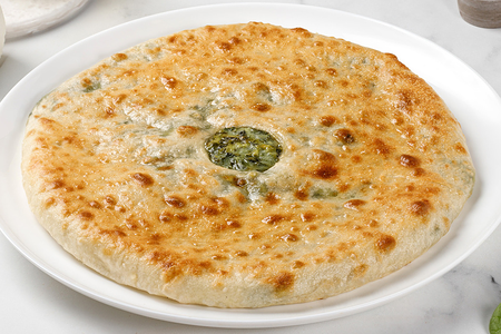 Осетинский пирог со шпинатом и сыром m