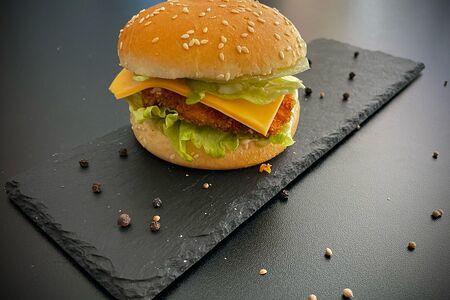 Чикен бургер