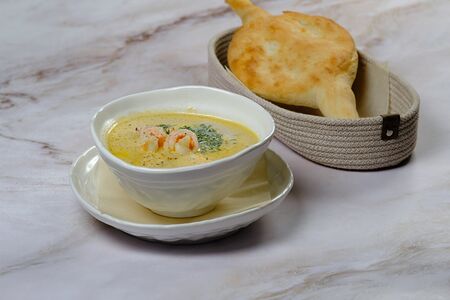 Сливочный суп с морепродуктами