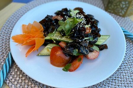 Салат из чёрных грибов Древесные уши