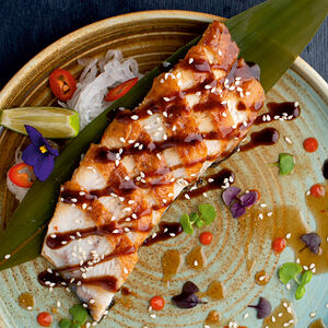 Сашими с угрем