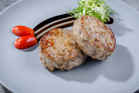 Куриные котлеты жареные