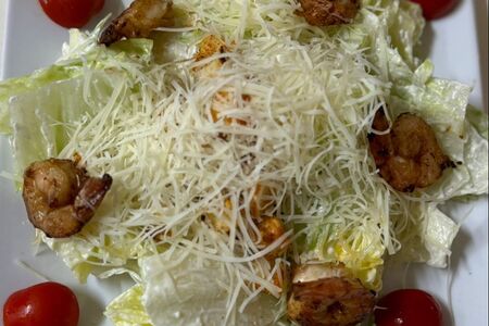 Цезарь с креветками 