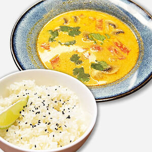 Том ям с морепродуктами, креветками и мидиями