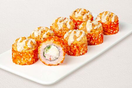 Шеф ролл с угрем и лососем запеченный ролл