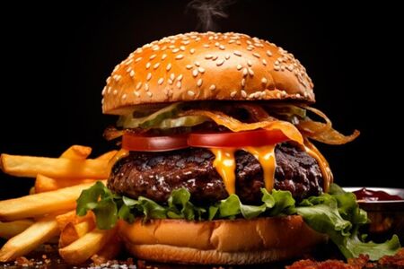 Бургер Beef + картофель фри и соус