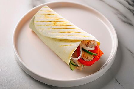 Шарма с курицей в сырном лаваше