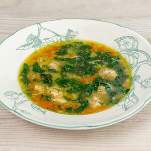 Куриный суп с овощами и лапшой