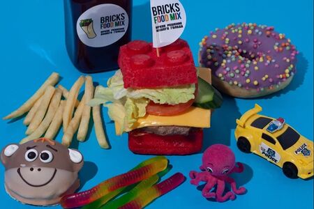 Кидскомбо с легобургером и игрушкой