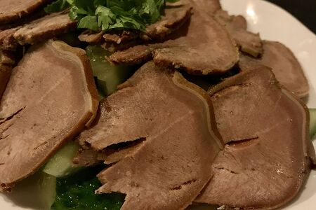 Салат с языком