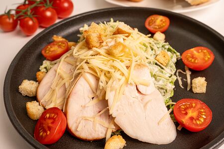 Цезарь с курицей