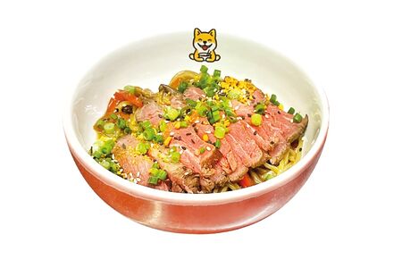 Лапша с говядиной татаки 