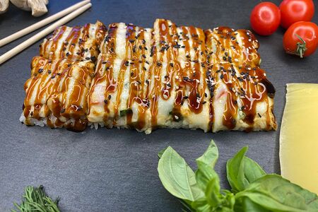 Суши-пицца с крабом