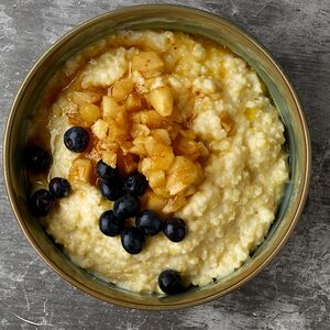 Пшенная каша с яблоками 