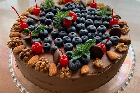 Шоколадный торт с голубикой Звёздная ночь