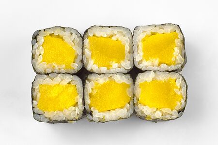 Хосомаки Kinder - свежее манго 