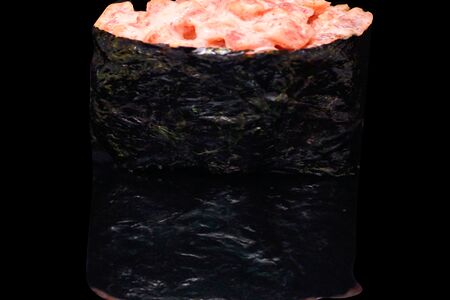 Гункан с тунцом