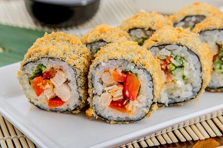 Ролл Горячая курочка