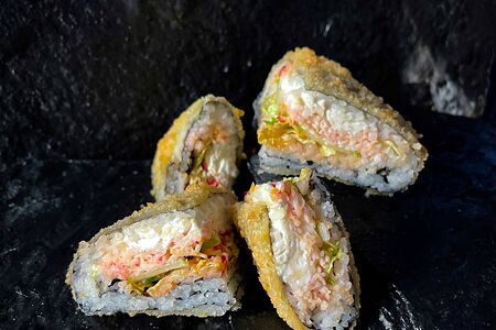 Суши-сэндвич в панировке