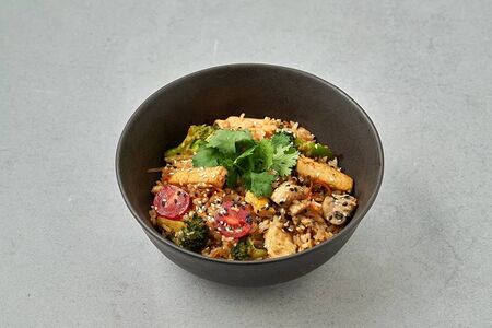 Вок Жареный рис с тофу