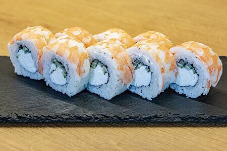 Филадельфия с тигровой креветкой