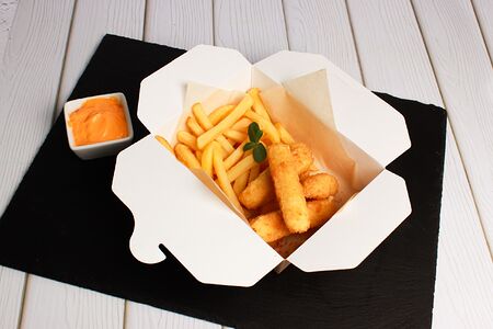 Бокс с сырными палочками