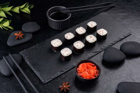 Ролл с крабом