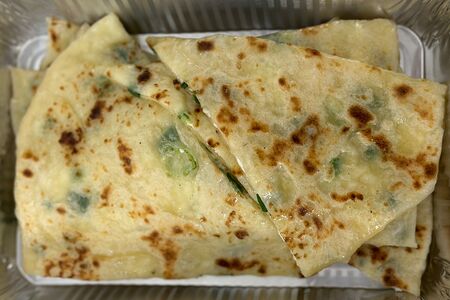 Чуду с творогом и зеленым луком