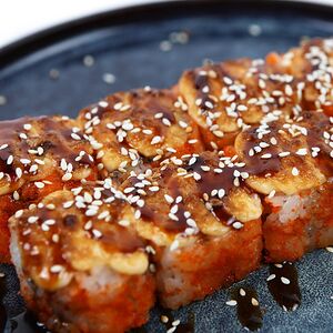 Запеченный ролл Сяке hot 4 шт