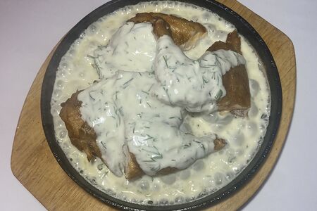 Цыпленок чкмерули в сливочно-чесночном соусе