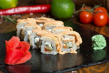 Ролл Сливочный Спайси Угорь