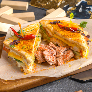 Сендвич с рваной свининой с рёбер 275 гр