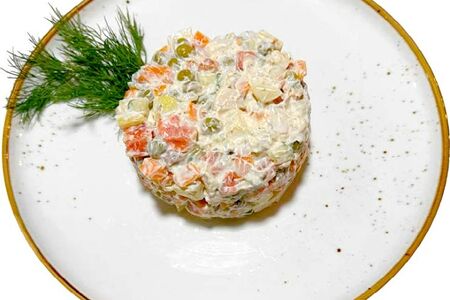 Оливье с лососем холодного копчения