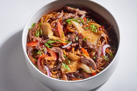 Вок со свининой и рисом