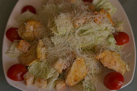 Цезарь с курицей