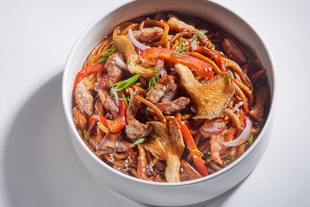 Вок с говядиной и рисом