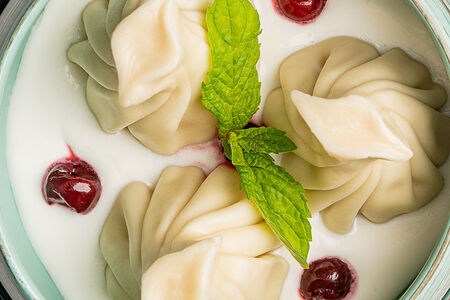 Хинкали с вишней