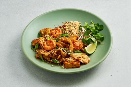 Вок Пад Тай с морепродуктами