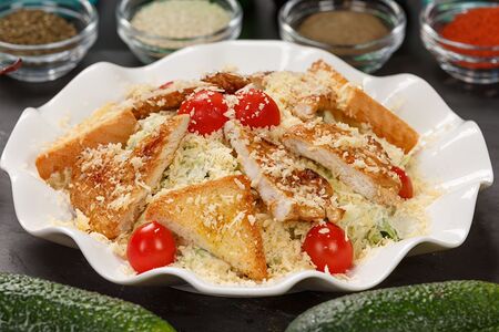 Цезарь с курицей