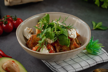 С хрустящим баклажаном и томатом