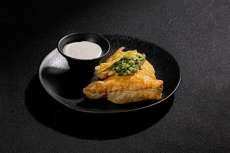 Пирожки с сыром и шпинатом 
