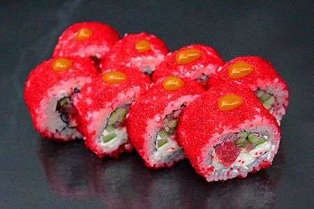 Калифорния с тунцом