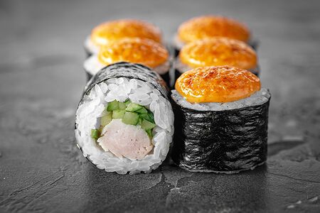 Острый маки с курицей