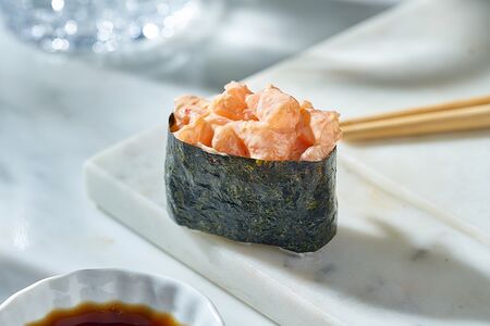 Суши Спайси с лососем