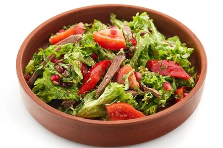 Грузинский салат с говядиной