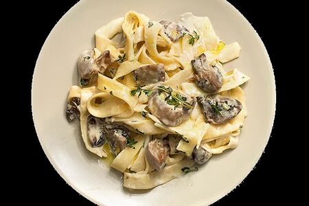 Феттуччине с грибами в сливочном соусе